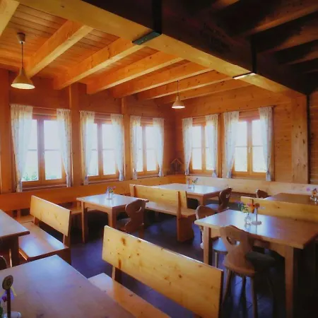 Glatzl Trahuetten Alm Sankt Lorenzen am Wechsel