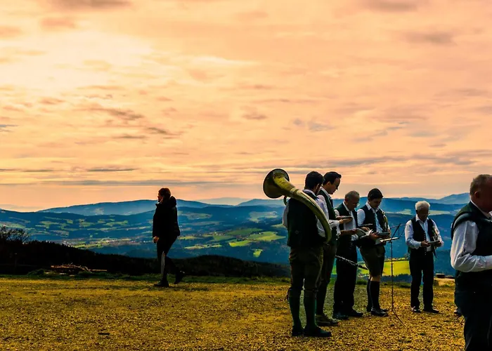 Glatzl Trahuetten Alm * Sankt Lorenzen am Wechsel